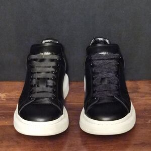 Alexander Mcqueen Oversized Sneakers, Wms 8.5/EUR 39, Italian Leather, Exc Cond.